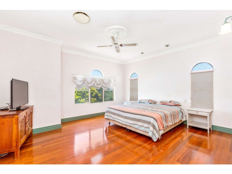 40 Castlecrag Avenue, Banora Point NSW 2486