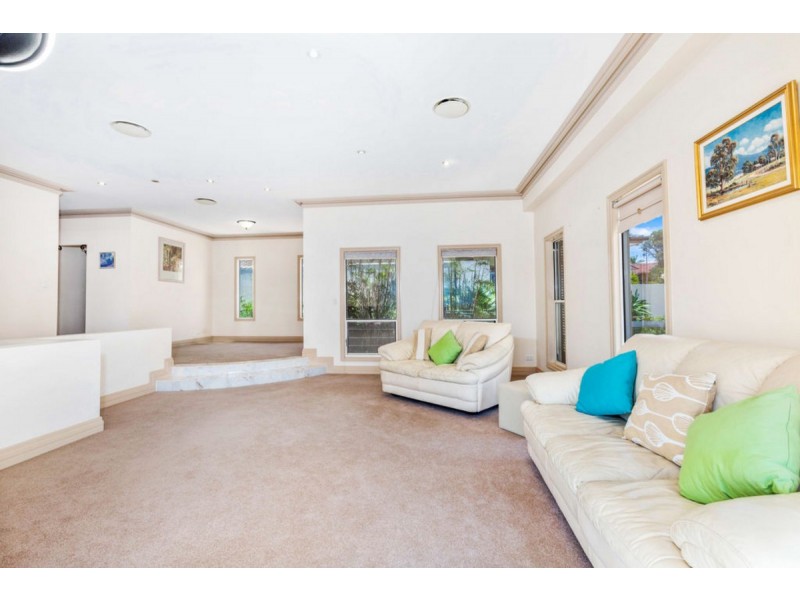 40 Castlecrag Avenue, Banora Point NSW 2486