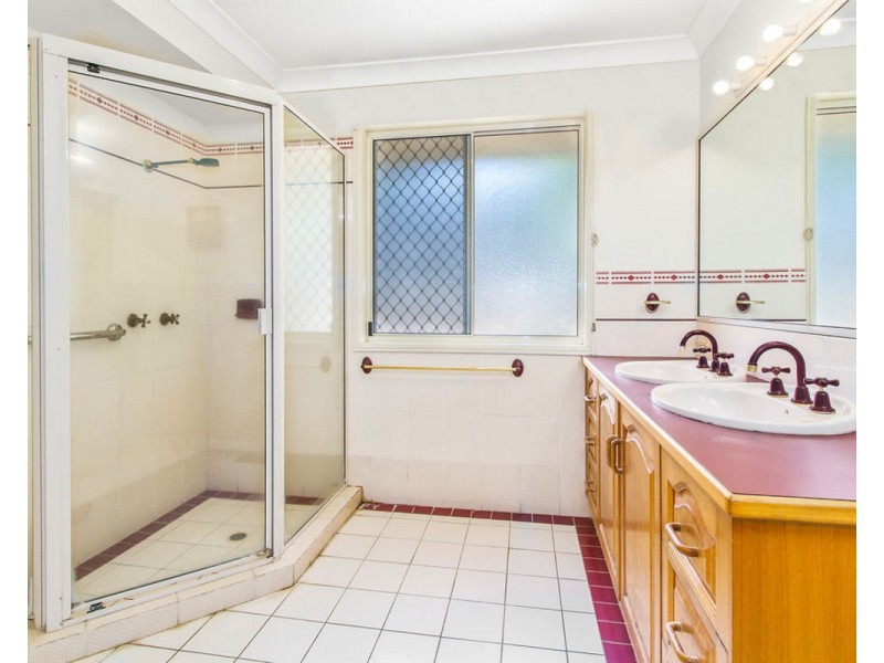 4 Tralee Drive, Banora Point NSW 2486