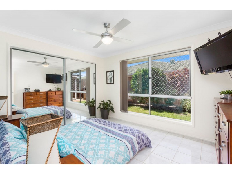 1/11 Covent Gardens Way, Banora Point NSW 2486