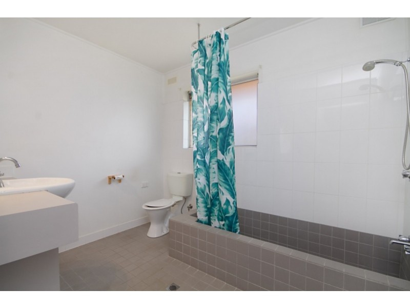 64b Pioneer Parade, Banora Point NSW 2486