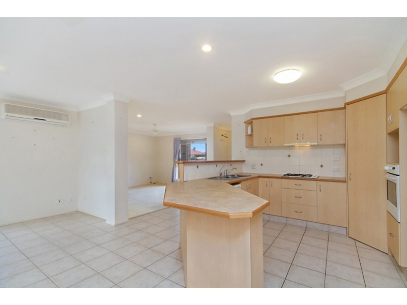 7 Narara Crescent, Banora Point NSW 2486