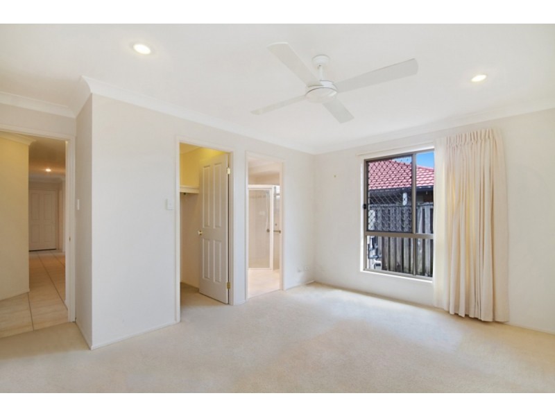 7 Narara Crescent, Banora Point NSW 2486