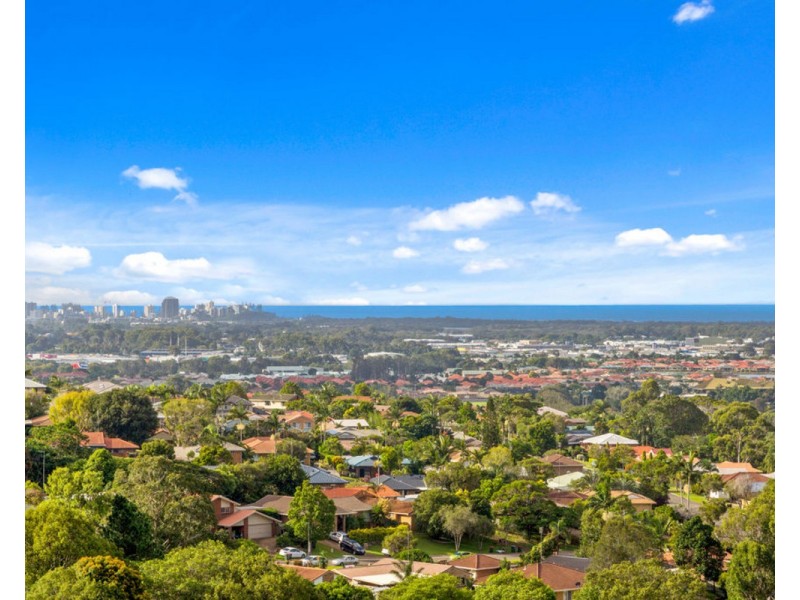 6 Kinross Close, Banora Point NSW 2486