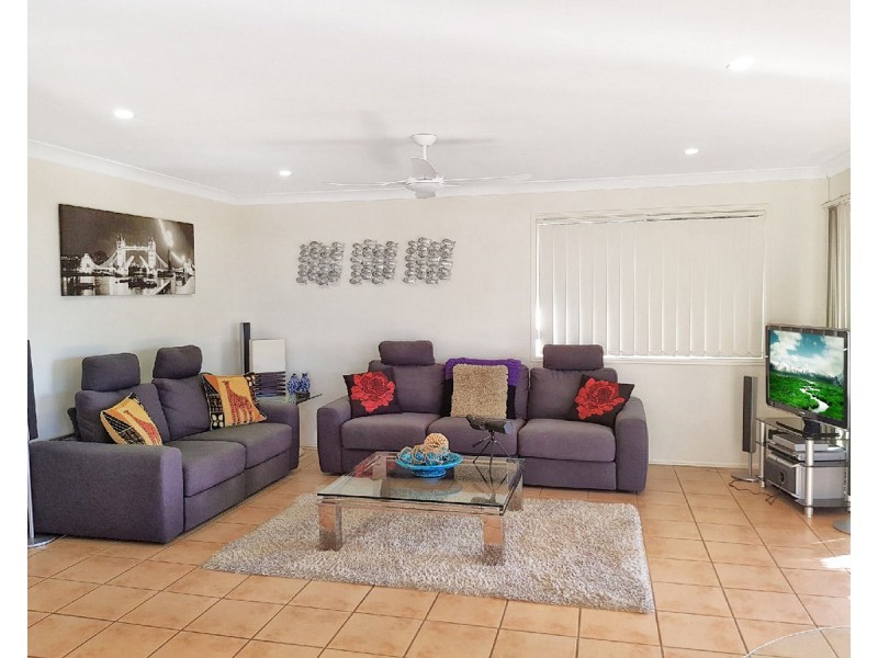6 Kinross Close, Banora Point NSW 2486