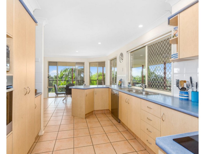 6 Kinross Close, Banora Point NSW 2486
