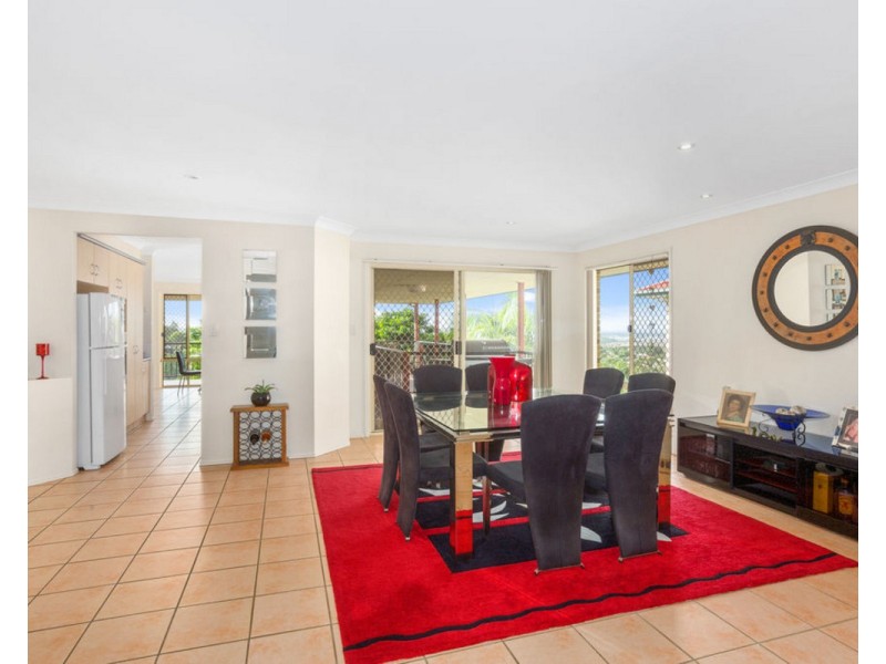 6 Kinross Close, Banora Point NSW 2486