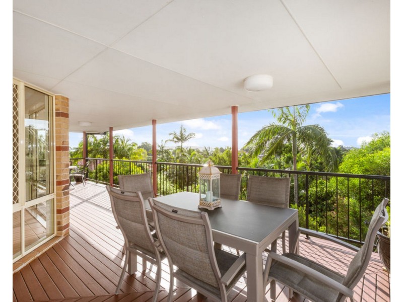6 Kinross Close, Banora Point NSW 2486