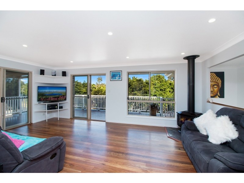 26 Bushland Drive, Banora Point NSW 2486