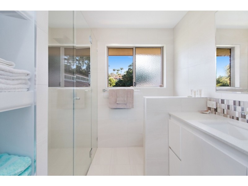 26 Bushland Drive, Banora Point NSW 2486