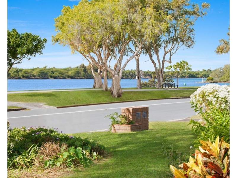 2/26 Keith Compton Drive, Tweed Heads NSW 2485