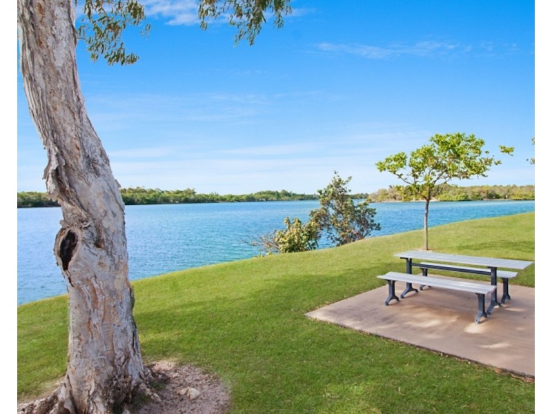 2/26 Keith Compton Drive, Tweed Heads NSW 2485