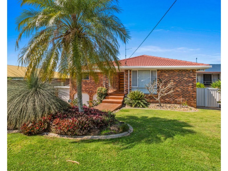 4 Allamanda Avenue, Banora Point NSW 2486