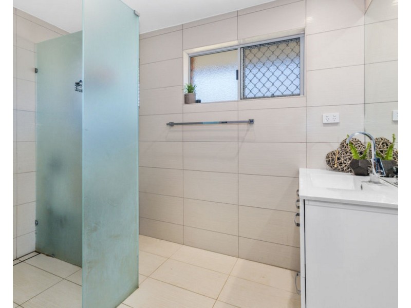 4 Allamanda Avenue, Banora Point NSW 2486