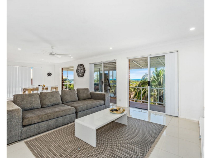 4 Allamanda Avenue, Banora Point NSW 2486