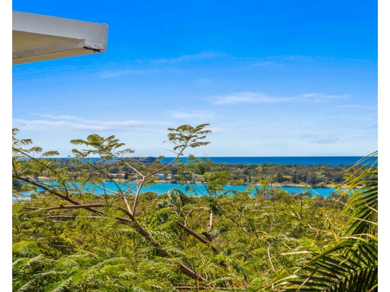 4 Allamanda Avenue, Banora Point NSW 2486