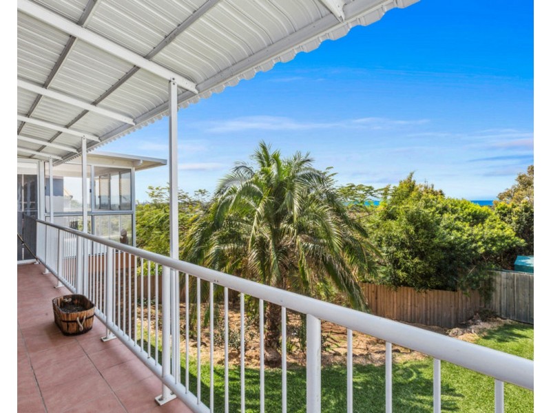 4 Allamanda Avenue, Banora Point NSW 2486