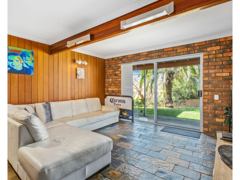 4 Allamanda Avenue, Banora Point NSW 2486