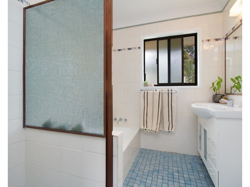 11 Uniacke Street, Banora Point NSW 2486
