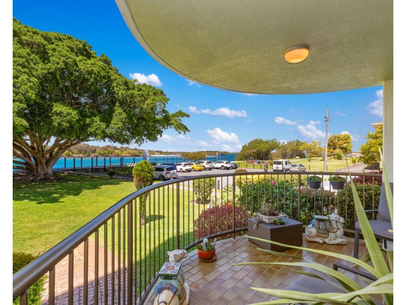 2/20 Endeavour Parade, Tweed Heads NSW 2485