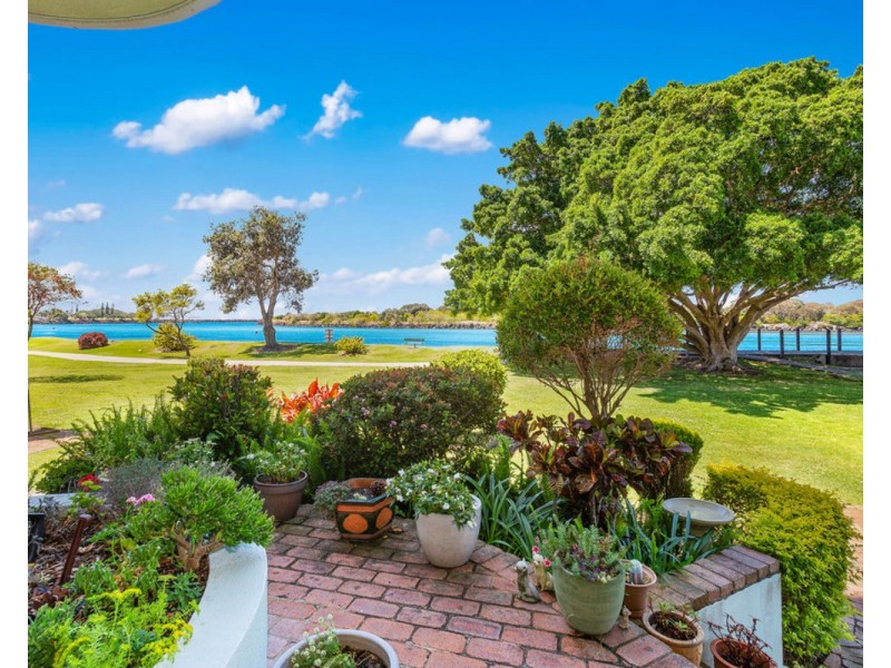 2/20 Endeavour Parade, Tweed Heads NSW 2485