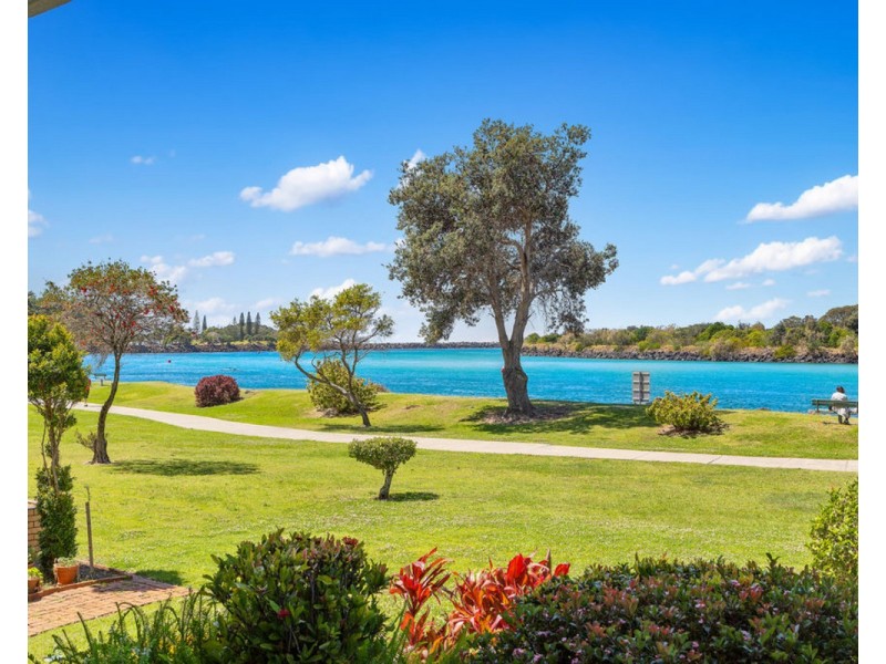 2/20 Endeavour Parade, Tweed Heads NSW 2485