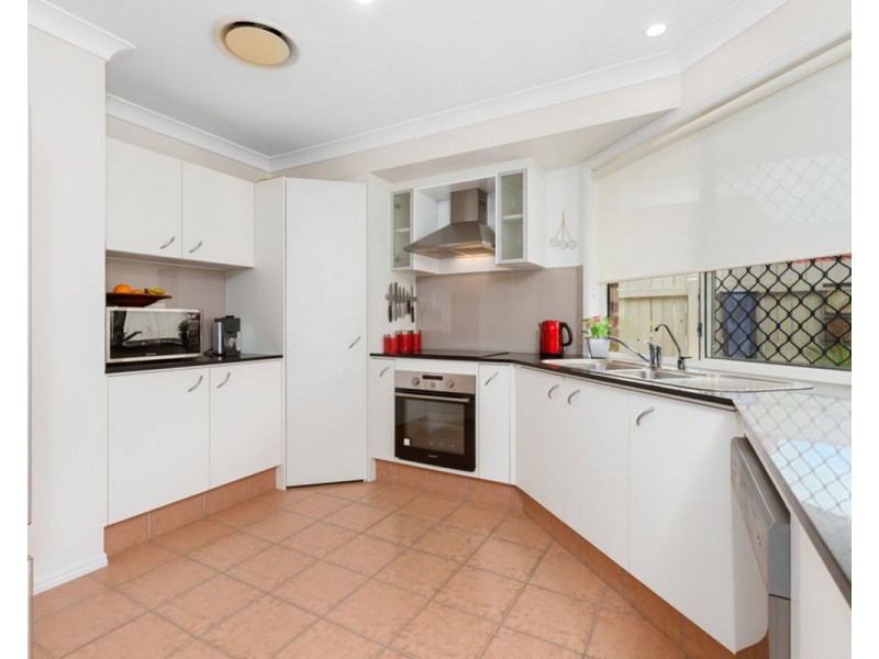 71 Avondale Drive, Banora Point NSW 2486
