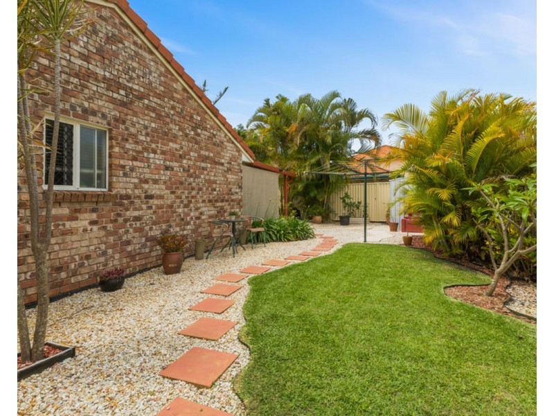 71 Avondale Drive, Banora Point NSW 2486