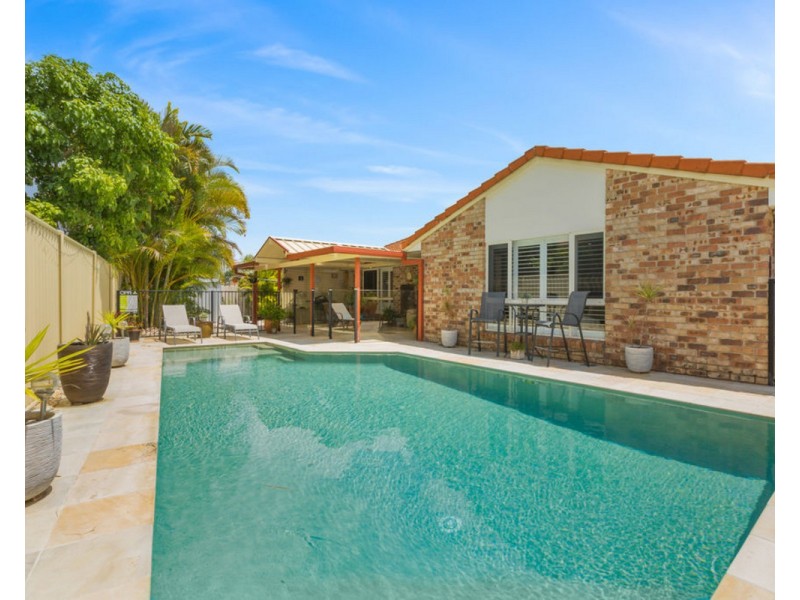 71 Avondale Drive, Banora Point NSW 2486