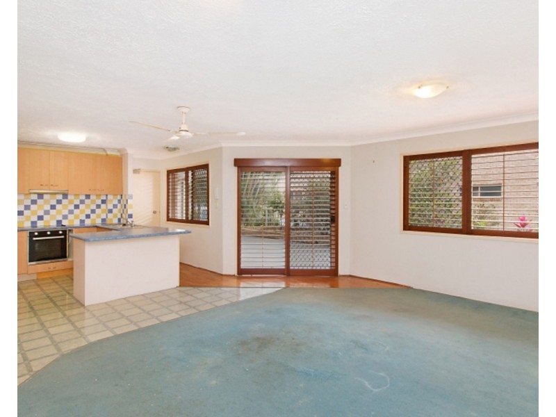 2/90-92 Kennedy Drive, Tweed Heads West NSW 2485