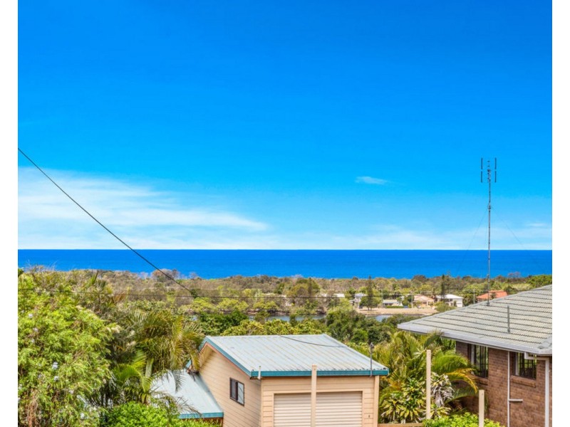 1/11 Allamanda Avenue, Banora Point NSW 2486