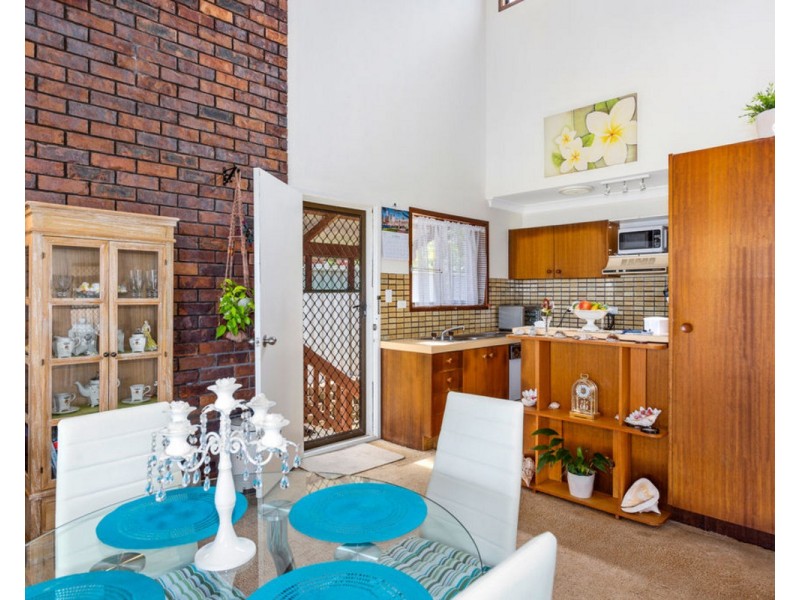 1/11 Allamanda Avenue, Banora Point NSW 2486