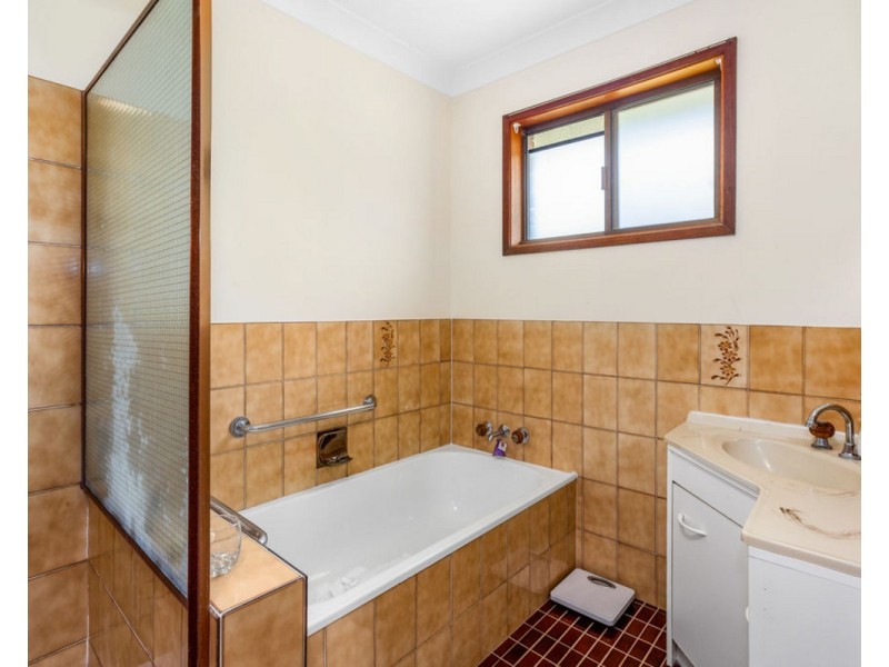 1/11 Allamanda Avenue, Banora Point NSW 2486