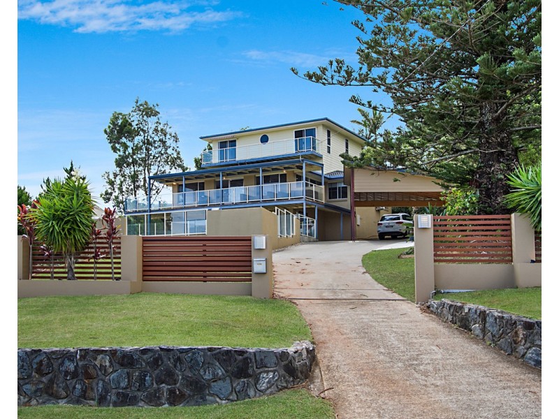 16 Anthony Avenue, Banora Point NSW 2486
