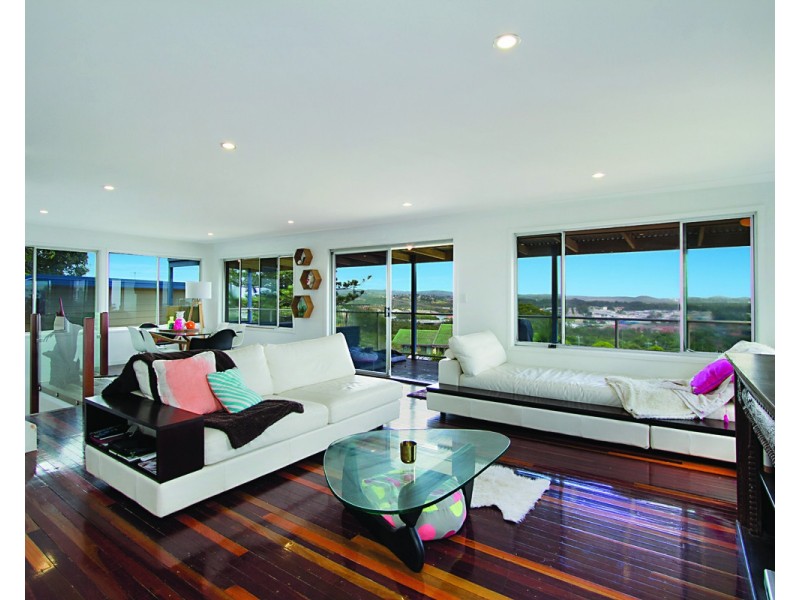 16 Anthony Avenue, Banora Point NSW 2486