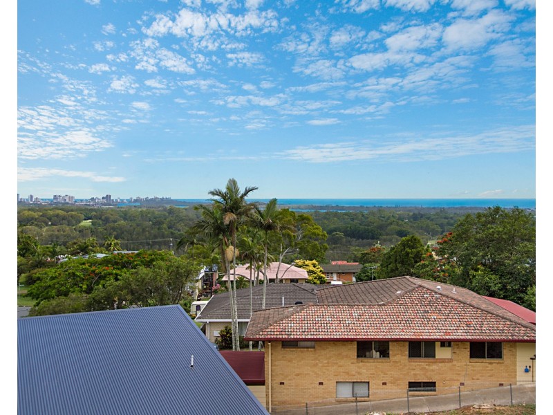 16 Anthony Avenue, Banora Point NSW 2486