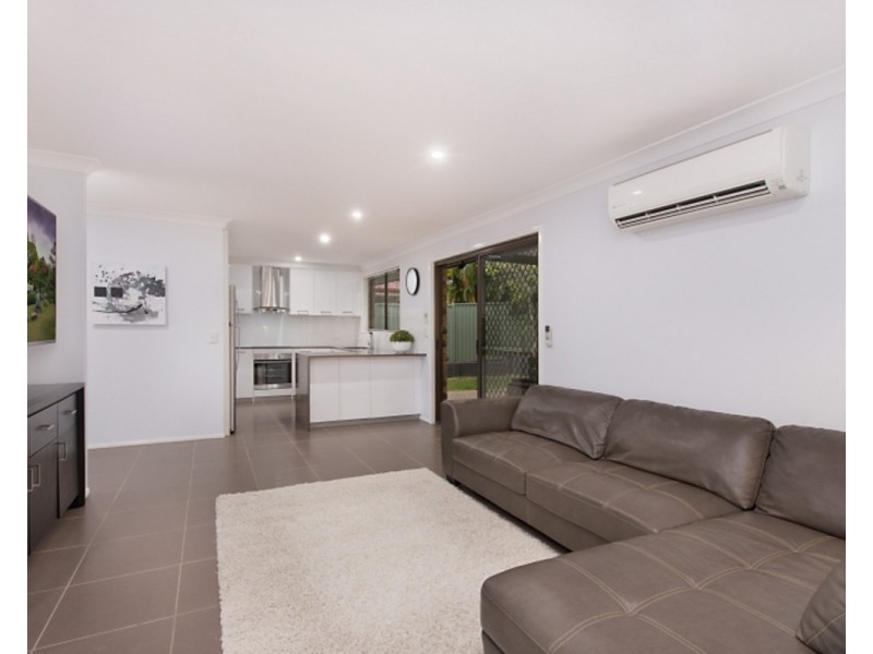 11 Nandina Terrace, Banora Point NSW 2486