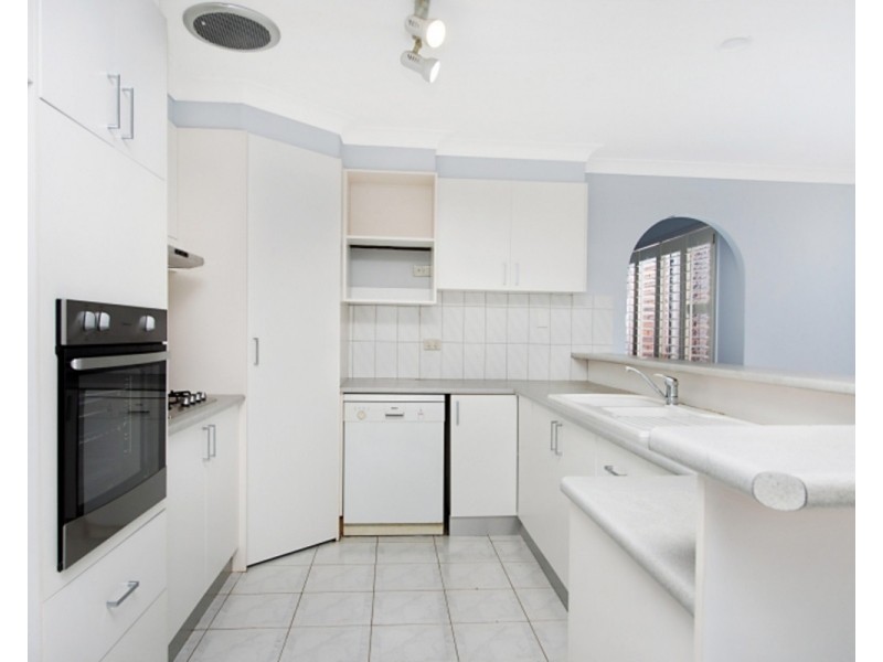 27 Amaroo Drive, Banora Point NSW 2486