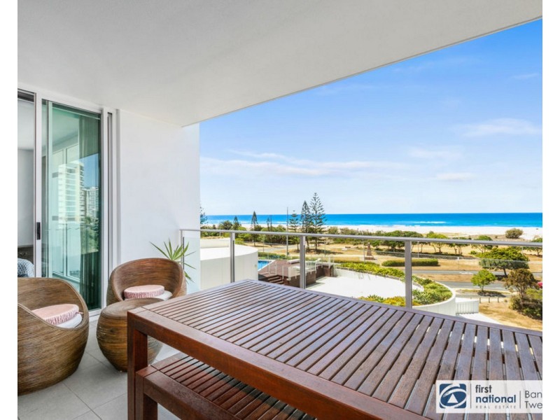 305/2 Creek Street, Kirra QLD 4225