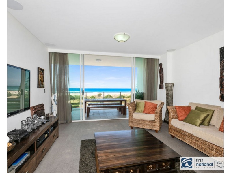 305/2 Creek Street, Kirra QLD 4225