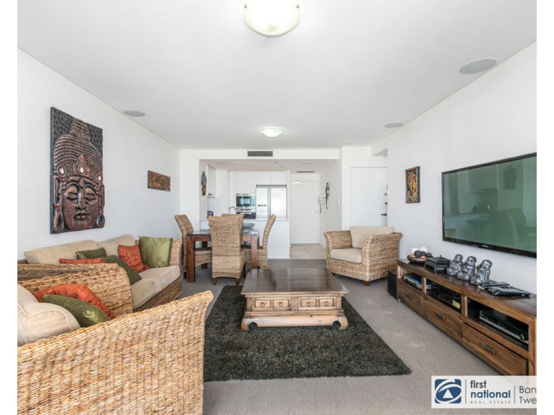 305/2 Creek Street, Kirra QLD 4225