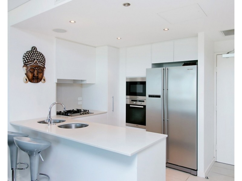 305/2 Creek Street, Kirra QLD 4225