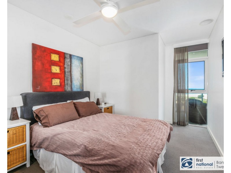 305/2 Creek Street, Kirra QLD 4225