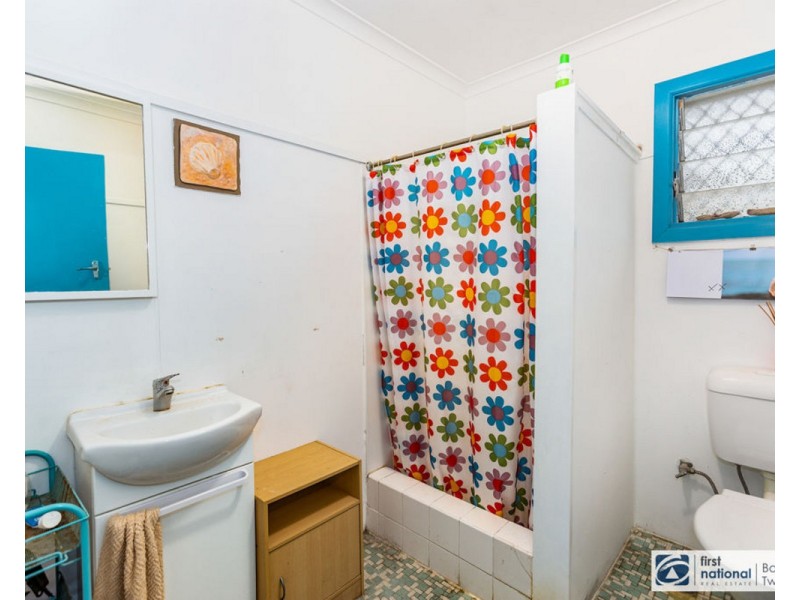 4/4 Lord Street, Kirra QLD 4225