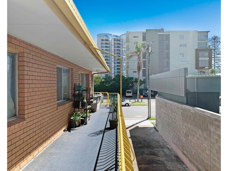 4/4 Lord Street, Kirra QLD 4225