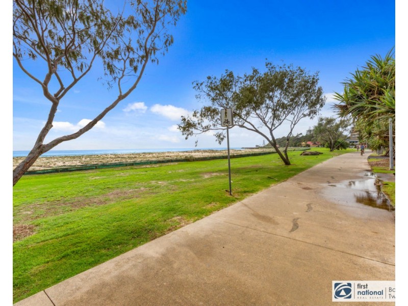 4/4 Lord Street, Kirra QLD 4225