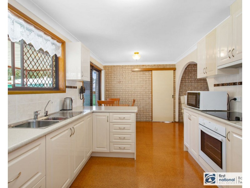 22 Blundell Boulevard, Tweed Heads South NSW 2486