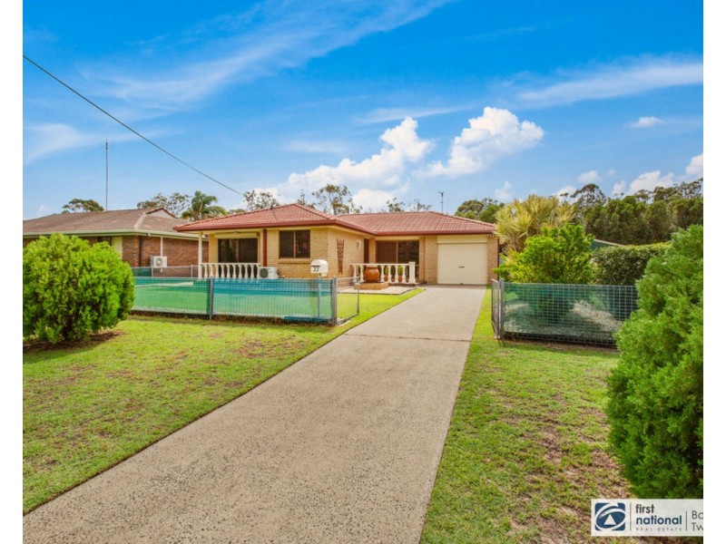 22 Blundell Boulevard, Tweed Heads South NSW 2486