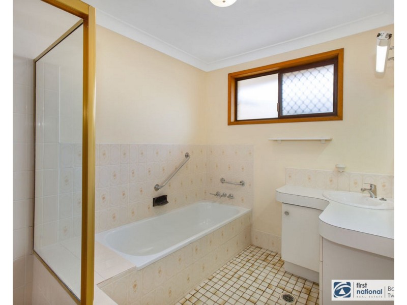 22 Blundell Boulevard, Tweed Heads South NSW 2486