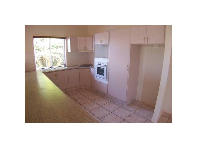 2/7 Sequoia Ct, Banora Point NSW 2486